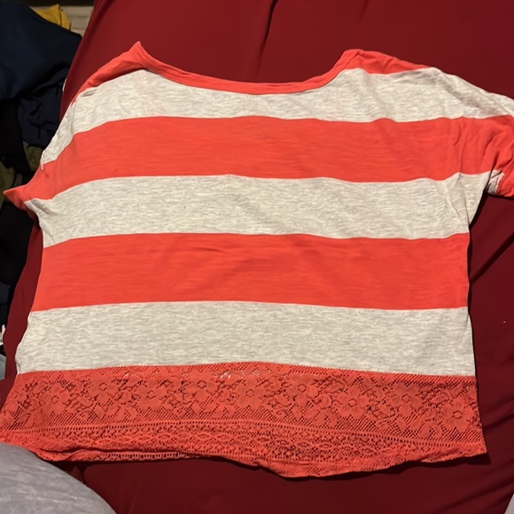 Stripped Cropped Shirt - Picture 2 of 2